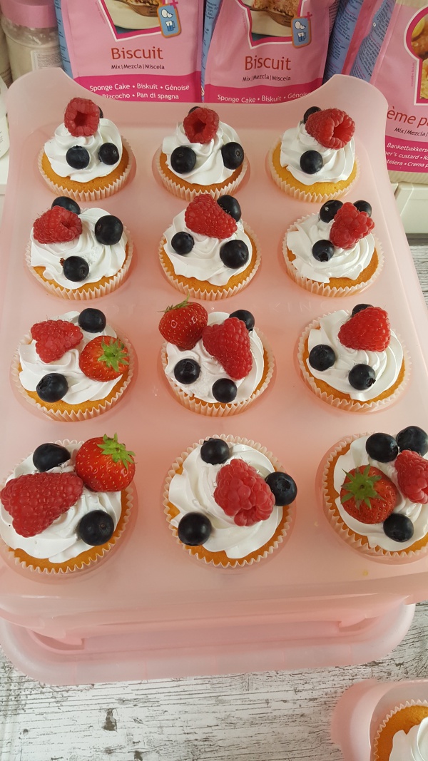 Cupcakes 12 met vers fruit