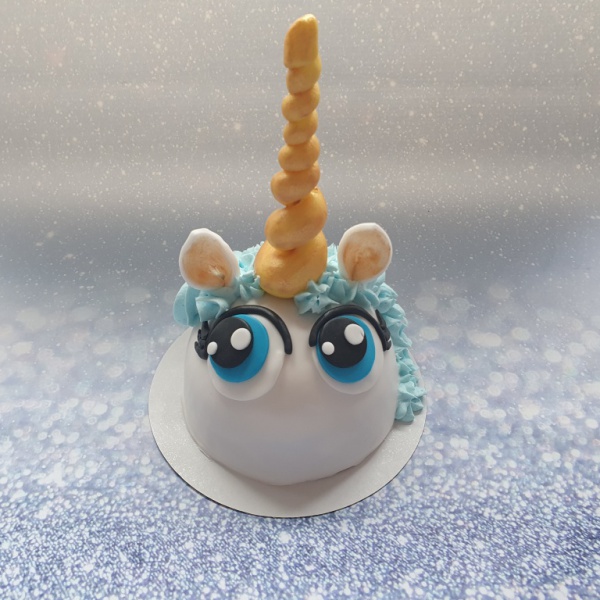 Taartpakket unicorn Boltaart eenhoorn 20 cm groot