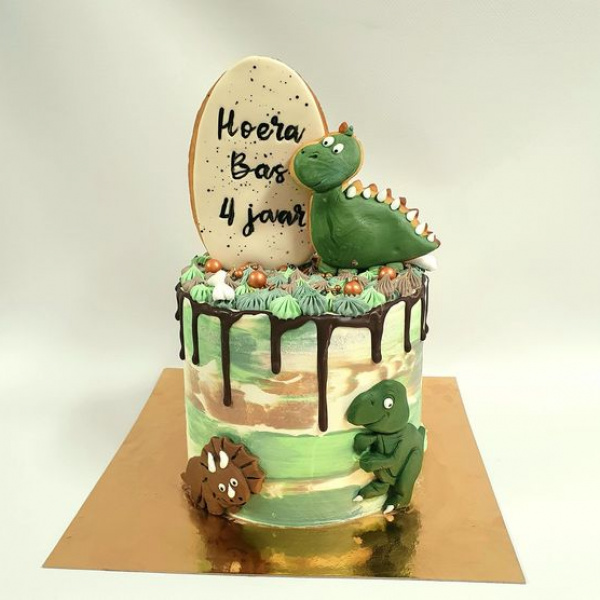 Dripcake met je eigen thema