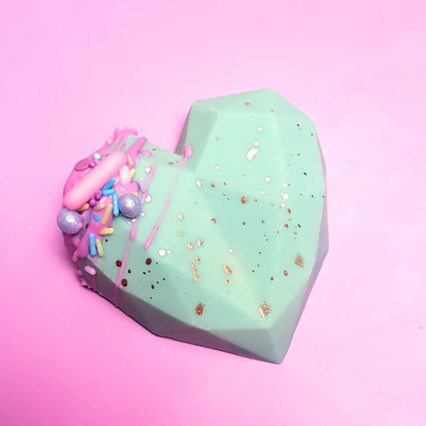 Diamond Cakesicle . . @colour.mill tiffany