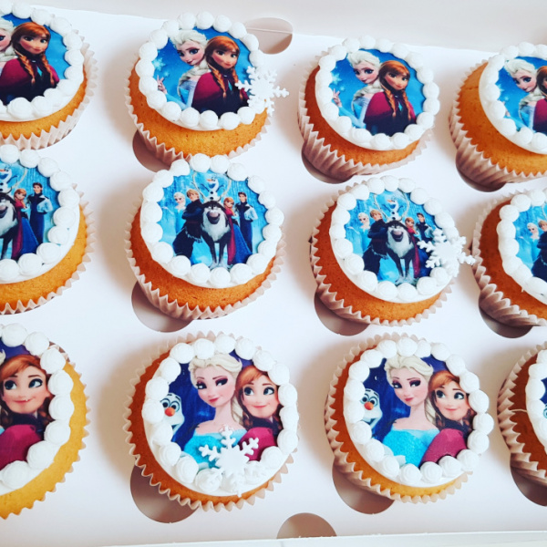 12 cupcakes met eigen opdruk