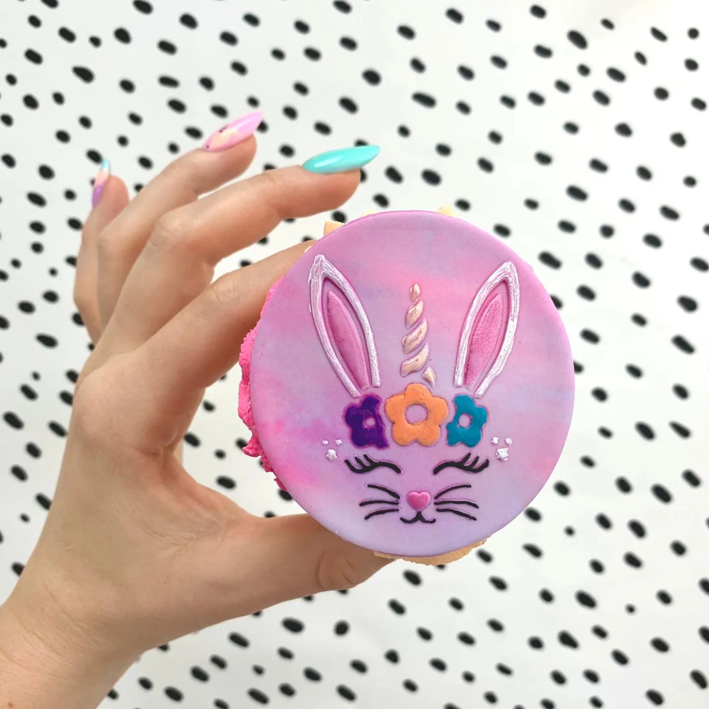 We hebben een hele leuke bento cake online gezet.
Deze staat onder het paasmenu op onze site.
Www.juffrouwtaart.nl
#pasen #paasmenu #bento #bentocake #cupcakeideas #cupcakedesign #cupcakes #cupcakegram #taart #feest #paashaas