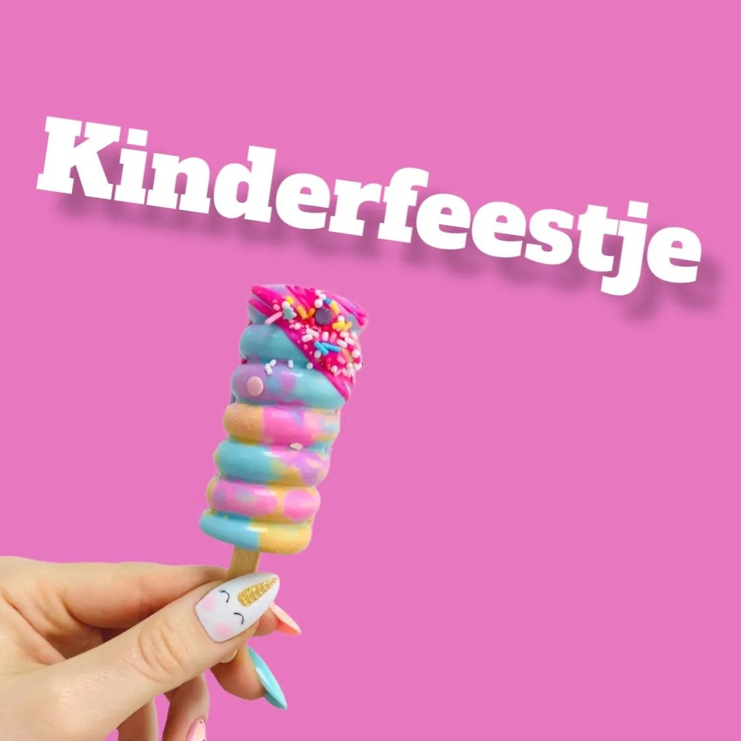 KINDERFEESTJE @juffrouw.taart.workshops Ons eerste cakesicle KINDERFEESTJE. Ik heb er enorm veel zin in...ben heel benieuwd wat voor super toffe creaties we krijgen.. Alles staat in elk geval klaar, chocolade, cakejes, sprinkles, drips, goud... De eind resultaten zie je straks op @juffrouw.taart.workshops #kinderfeestje #groningen #kidsproof #kidsproofgroningen #cakesicles #Winsum #hethogeland #cakesiclesofig #feestje #jarig #sprinkles #chocolade #chocolate #easydrip #ergaatnietsbovengroningen #groningencity